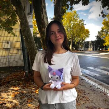 Babysitter in Villeneuve (Alpes-de-Haute-Provence): Tiffanie