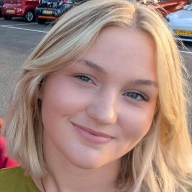 Babysitter in Nieuwerkerk: Sophie