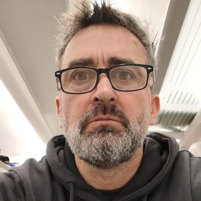 Trabajo de canguro en Cabrils: Oscar