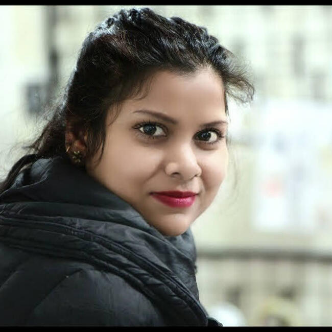 Babysitter in Delhi: Poonam