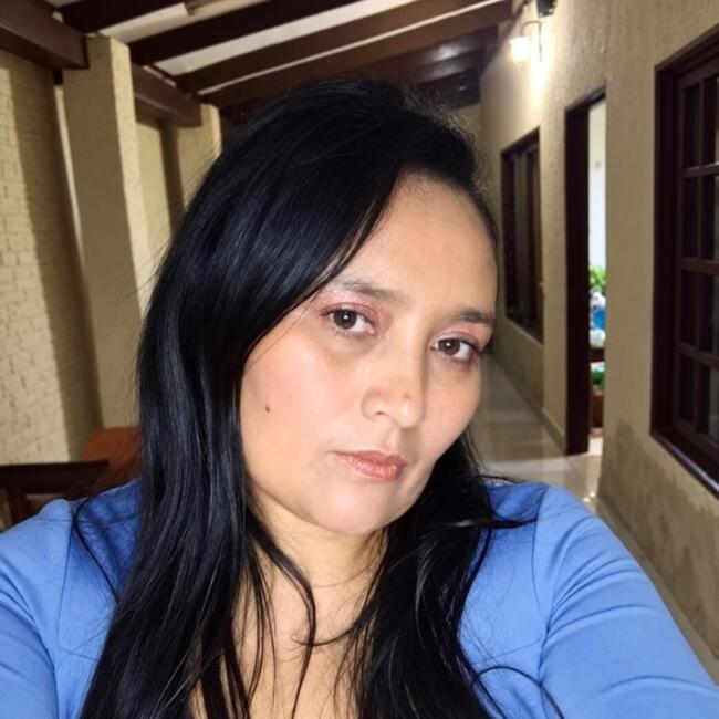 Babysitter in Munera: Shirley