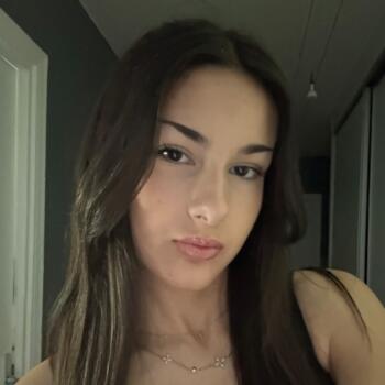 Babysitter Échirolles: Lea