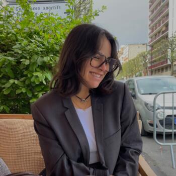 Babysitter in Charenton-le-Pont: Alix