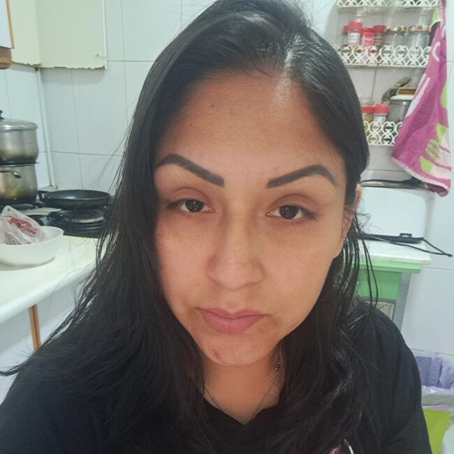 Babysitter in Almería: Leyla llallacachi gomez