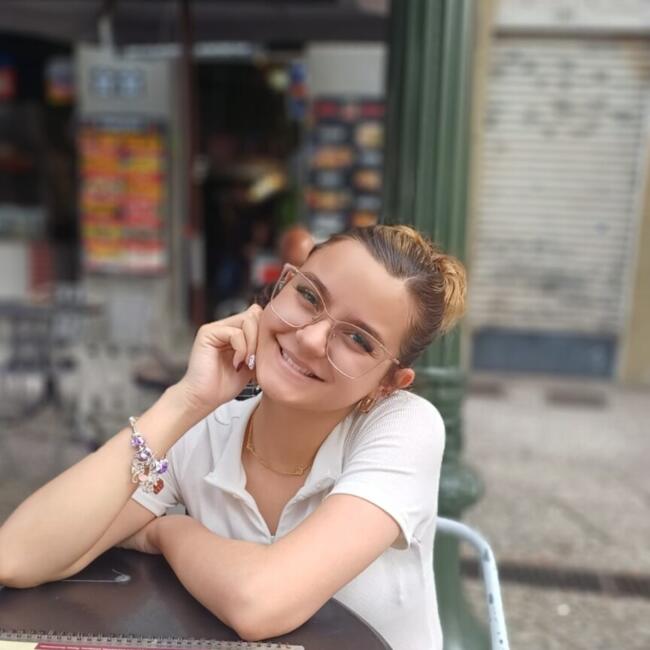 Babysitter in Colombo: Eduarda