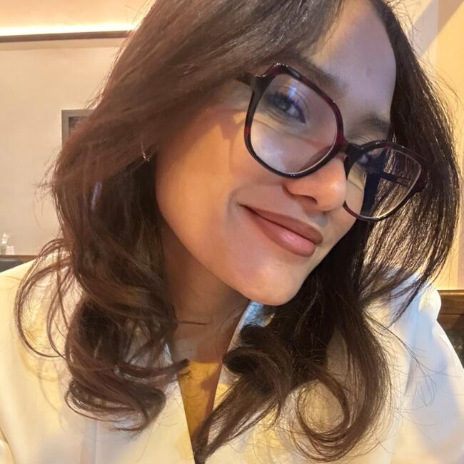جليسة أطفال في رباط: Rihab