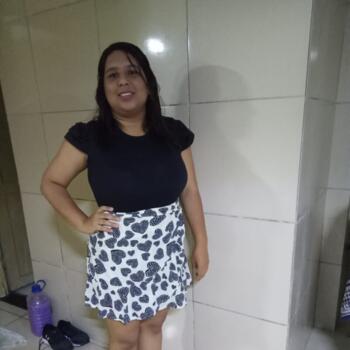 Babysitter in Fortaleza: Livia Maria