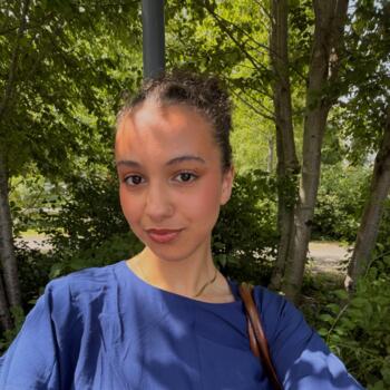 Babysitter in Méricourt: Rabia
