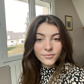 Baby-sitter in Annecy: Shanell