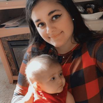 Babysitter in Fort Bragg: Vannesa