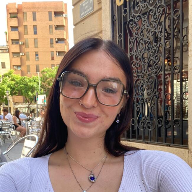 Babysitter in Valencia: Hannah