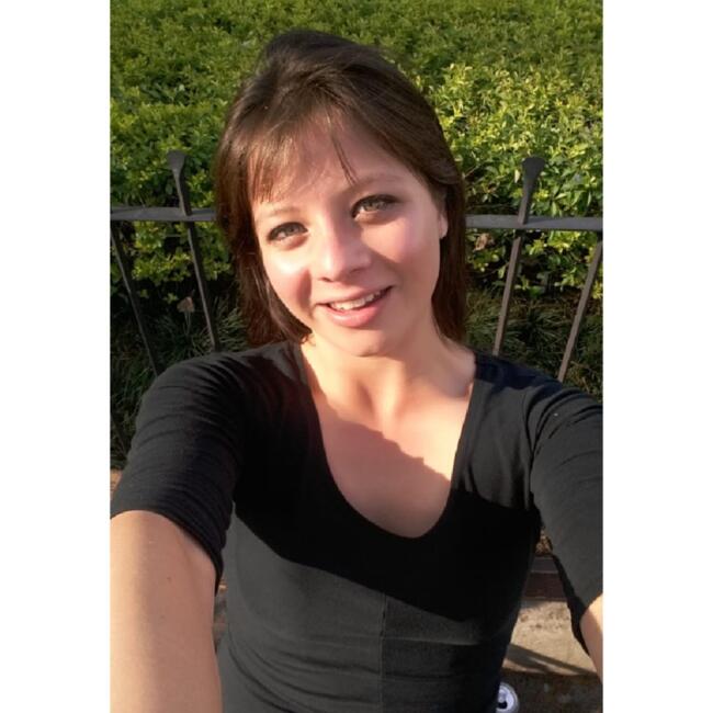 Babysitter in Pastores: Analy Pineda