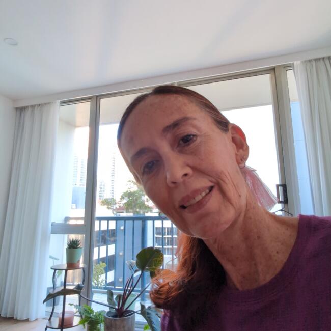 Babysitter in Gold Coast: Laura
