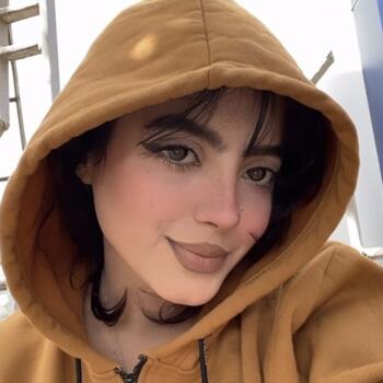 جليسة أطفال في القاهرة الجديدة: Manar