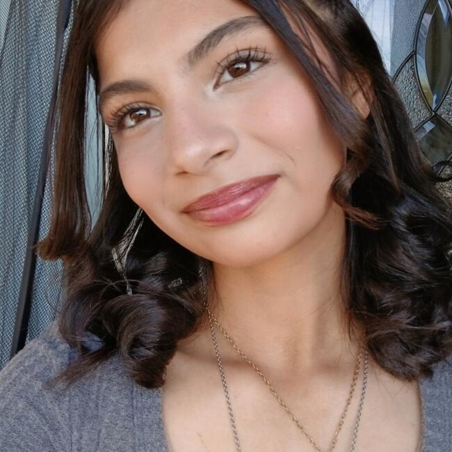 Babysitter in El Centro: Valeria