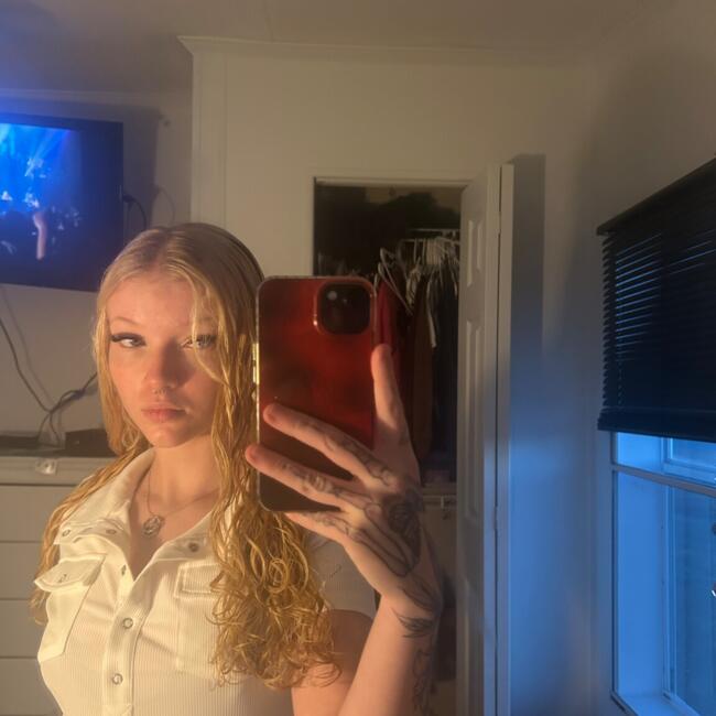 Babysitter in Harrington: Lainey