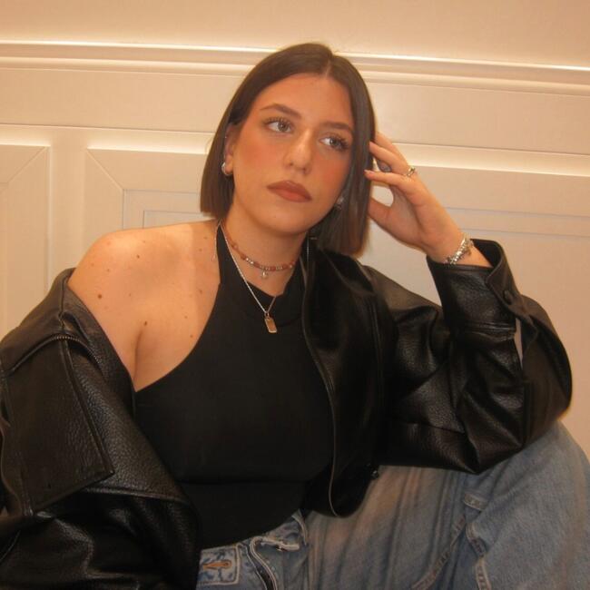 Babysitter in Carini: Linda