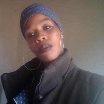 Babysitting job in Soweto: babysitting job Ntombizodwa