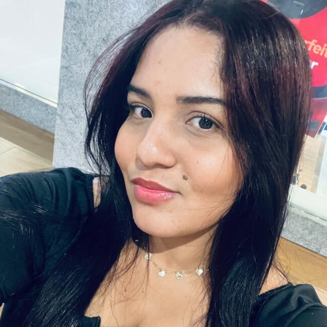 Babysitter in Ananindeua: Sarah