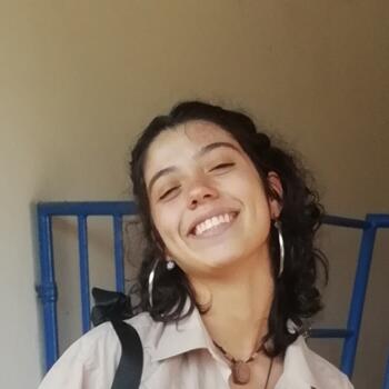 Babysitter em Setúbal: Laura