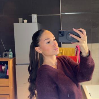 Babysitter in Morlanwelz-Mariemont: Lara