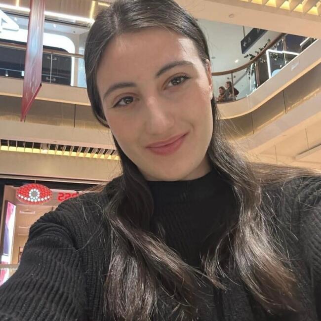 Babysitter in Krakow: Mariam