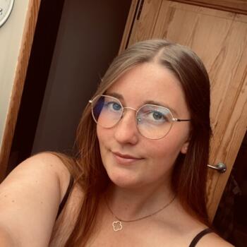 Babysitter in Pecq: Angèle