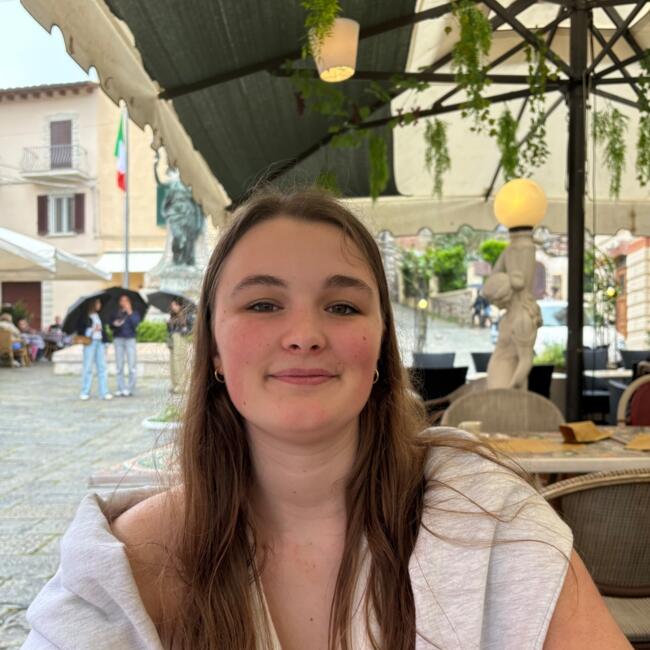 Babysitter in Éghezée: Yannise