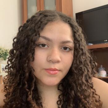 Babysitter in Santa Luzia: Amanda