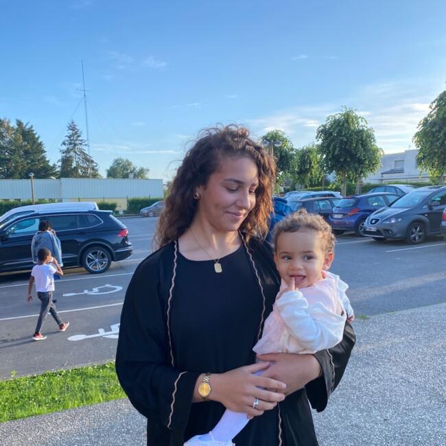 Babysitter in Nice: Lila