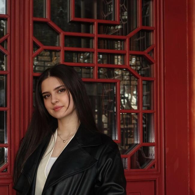 Babysitter in Berlin: Khadija