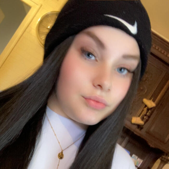 Babysitter in Elna: Camille