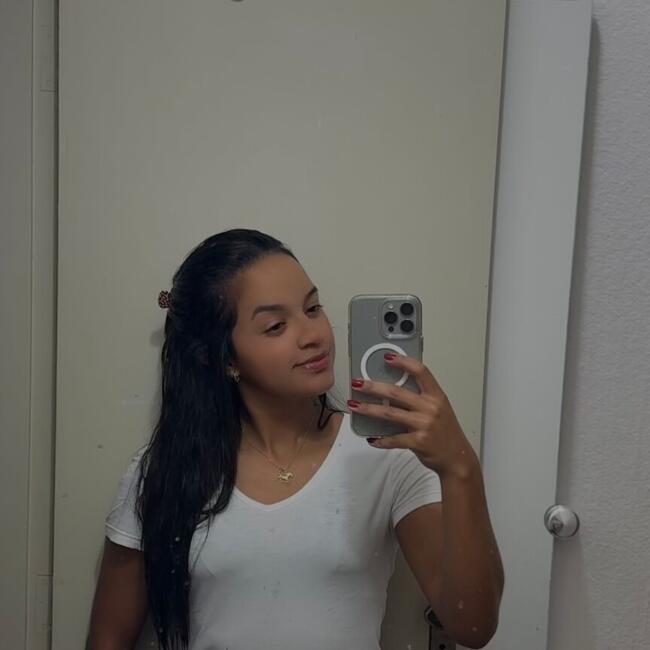 Babá em Uberaba: Yasmin