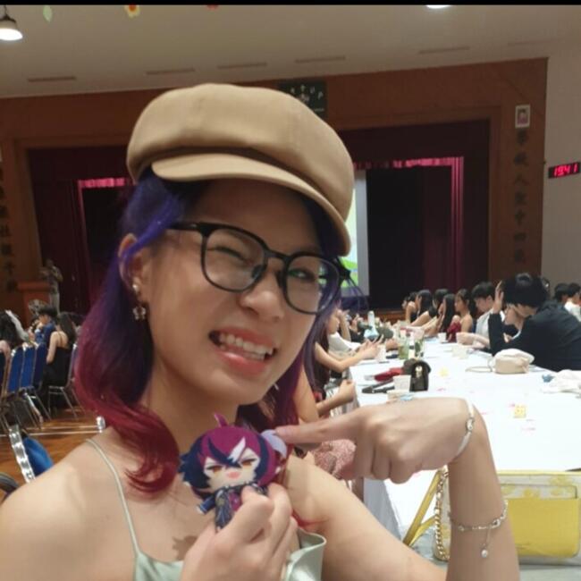 位于新加坡的临时保姆: Emma