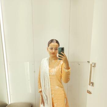 Babysitter in Delhi: Ananya