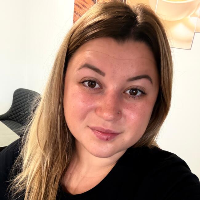 Babysitter in Štore: Lucija