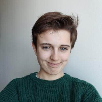 位于乌特罗的临时保姆: Klara