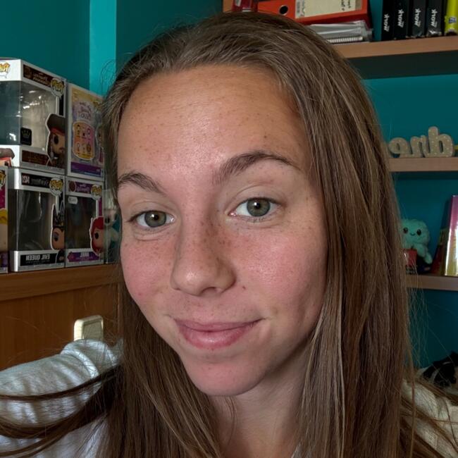 Babysitter in Girona: Carla