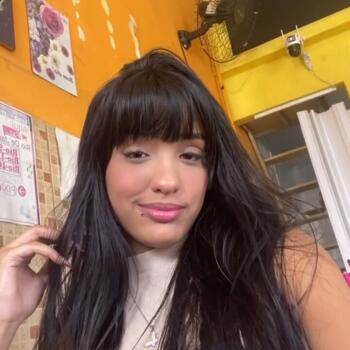 Babysitter Cabo Frio: Brenda