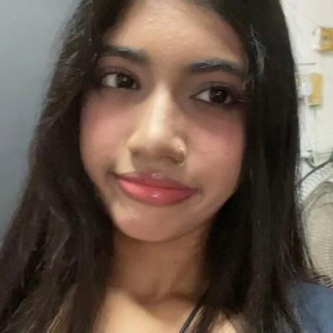 Babysitter in Singapore: Anisa