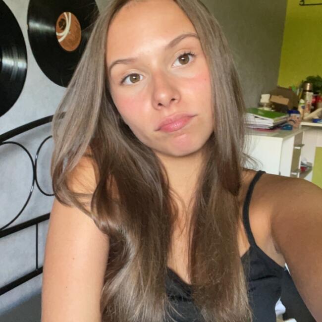 Babysitter in Dompaire: Amandine