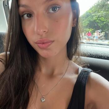 Babysitter in Maringá: Ana beatriz