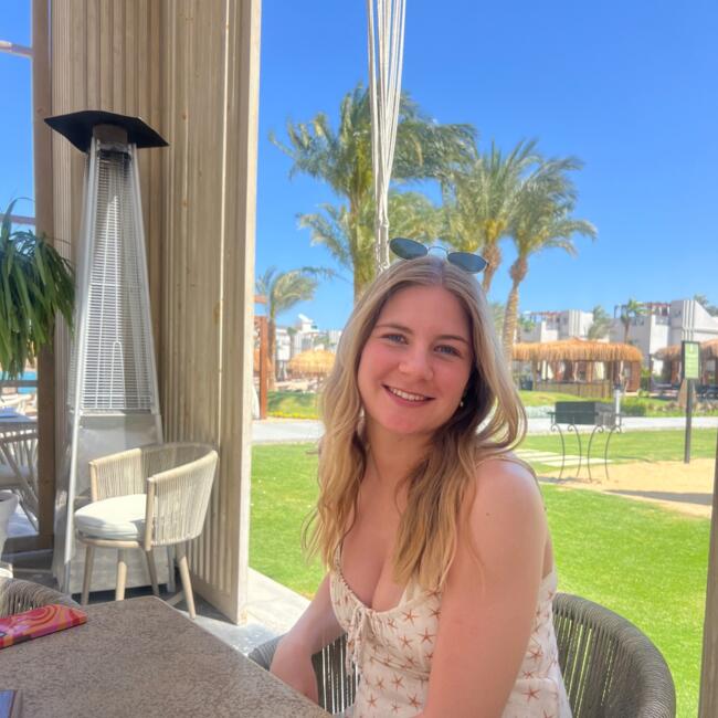 Babysitter in Auckland: Amy