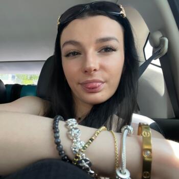 Babysitter in Conway: Caley