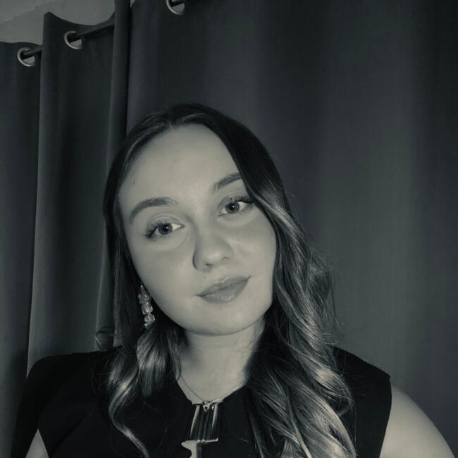 Babysitter in Saint-Martin-d'Heuille: Maïlys