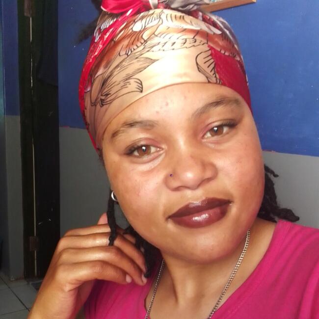 Babysitter in Helderberg: Annicia Heuvel