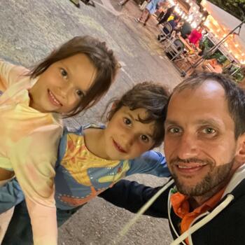 Babysitting job in Itagüí: babysitting job Julian