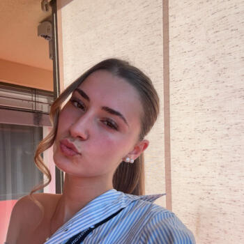 Babysitter in Marguerittes: Leane