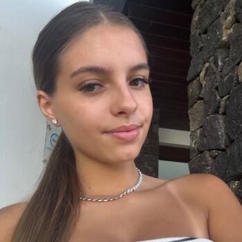 Babysitter em Lagoa: Rita