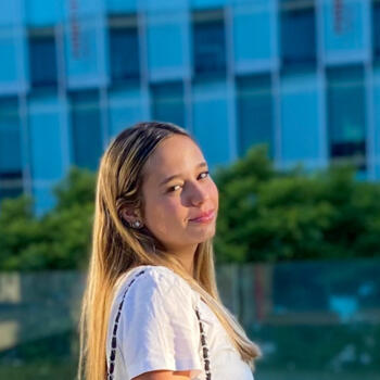 Babysitter em Santa Iria da Azóia: Bia